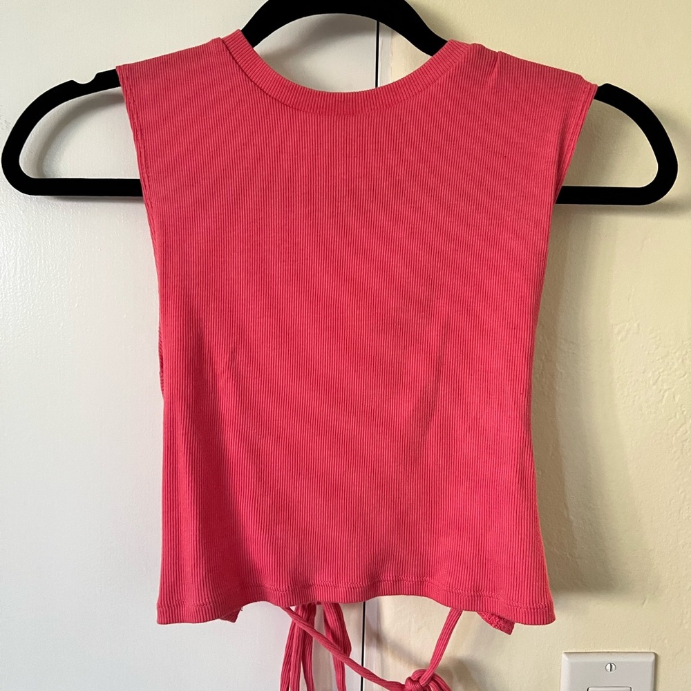 Sleeveless Pink Ribbed Top